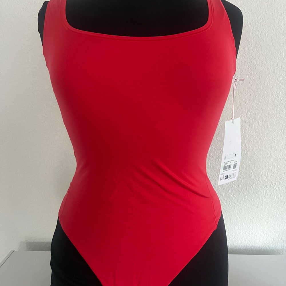 NWT Lullulemon RED bodysuit size XL